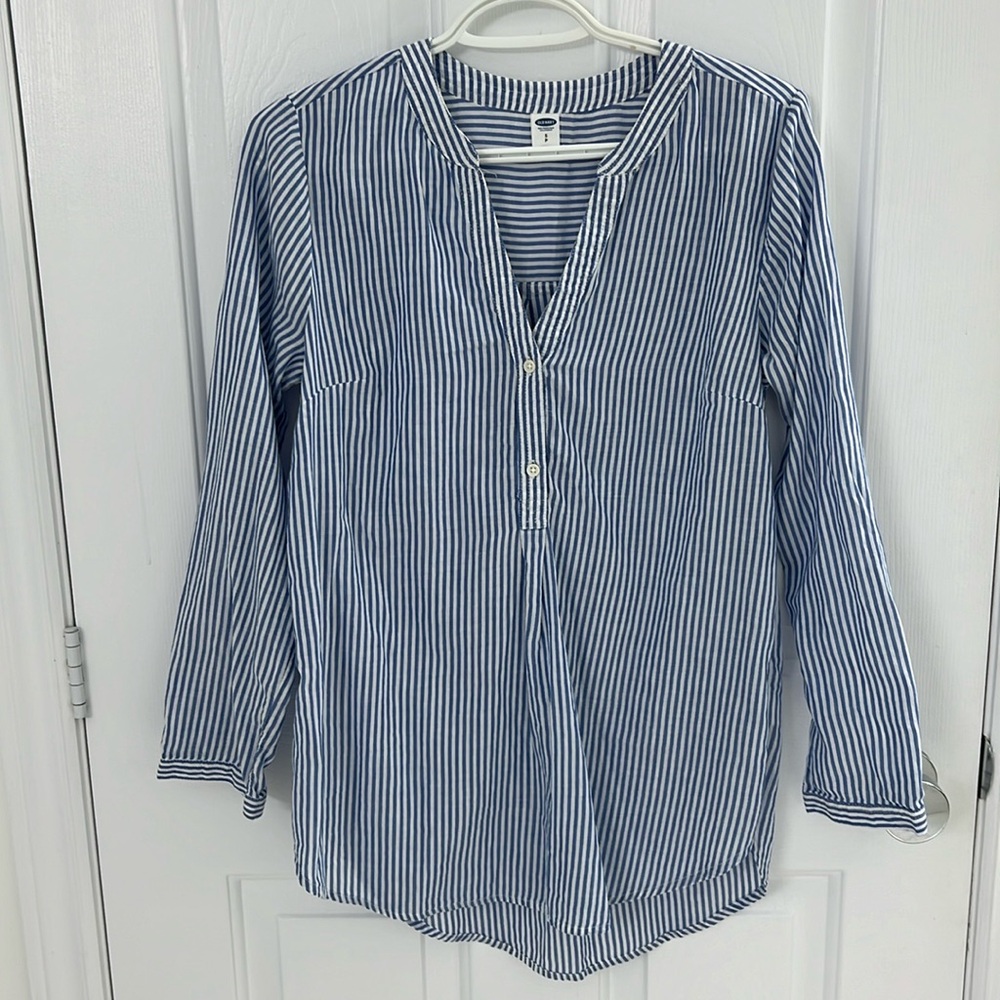 Old Navy striped shirt. Size small